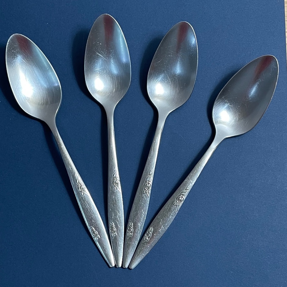 Oneida Stainless Flatware Rose Duet Pattern 4 Teaspoons HTF Pattern Made in USA